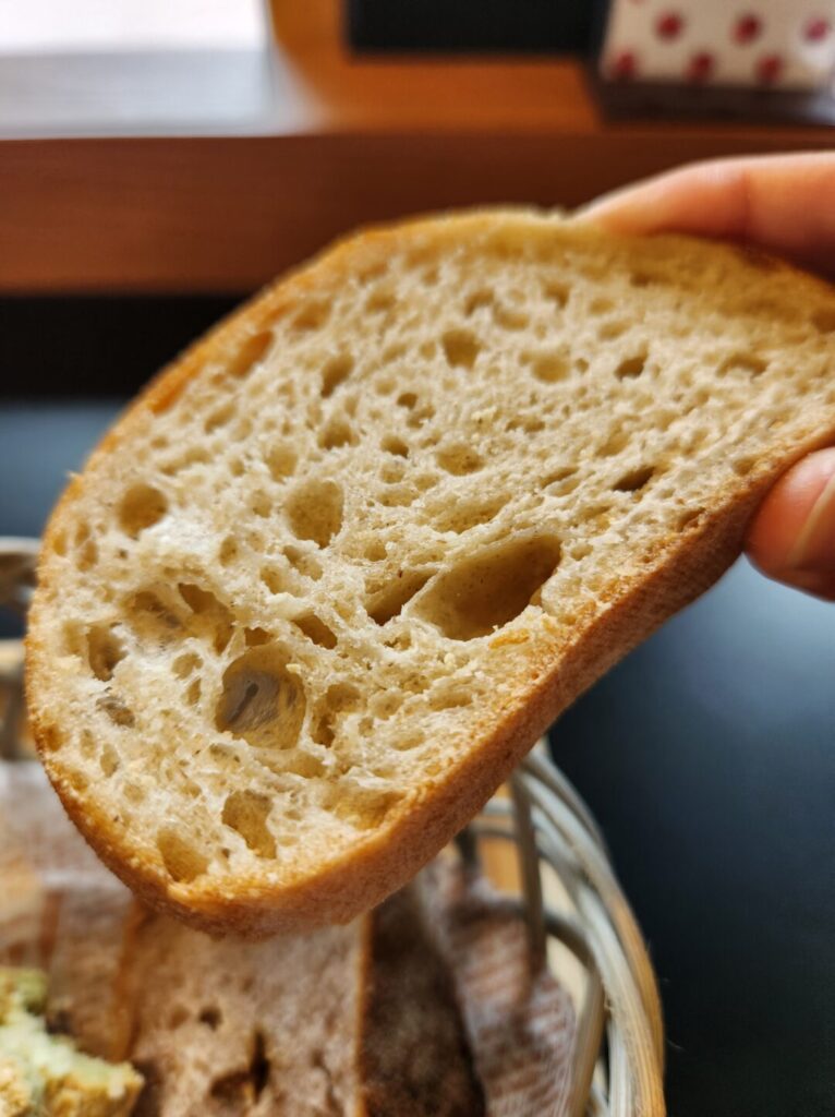 大王わさび農場のDAIO’S CAFE (ダイオーズ カフェ）のパン食べ放題